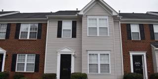 Beautiful Single Family Home | 3 BR/2.5BA |Open Layout + Prime Location Gallery 1