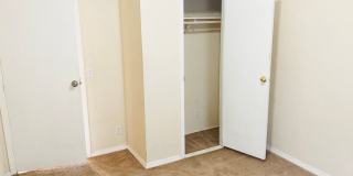 Great Home With Large Yard Gallery 15
