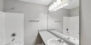 Hampton Point Gallery 17