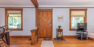 1123 W Huron Street Gallery 16