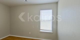 2010 Creekridge Drive Gallery 12