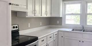 Centrally located 3 BR 1.5 Bath Centrally located 3 BR 1.5 Bath Gallery 7