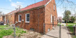 16605 Freeland Street Gallery 24