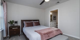 Riverwood Apartments Gallery 18