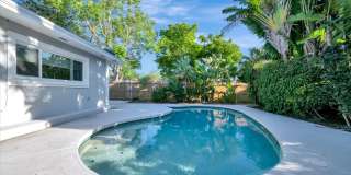 Stunning Pool Home in Sapphire Shores – West of the Trail Near the Ringling Museum Gallery 8