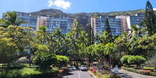 Tranquil 1 Bedroom Apartment Located in the Makaha Valley Towers Complex. Gallery 1