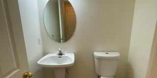 Great 4 bed/2.5 bath home located in the Southern area Gallery 4