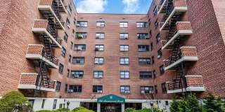 19 Old Mamaroneck Road Gallery 1