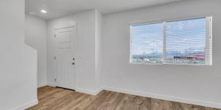 Herriman 3 Bedroom Townhouse Ready to be Called Home! Gallery 1