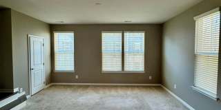 3BR/2.5BA End Unit Townhome Gallery 10