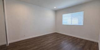 7105 N Dylan Court Gallery 16