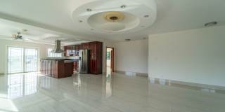 Large and Spacious 4 Bed 4 Bath | 2004 Skyline Dr | $7800 Gallery 8