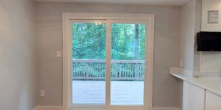 Beautiful Newington Forest Townhome Gallery 9
