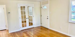 Charming South Hill Home Gallery 4
