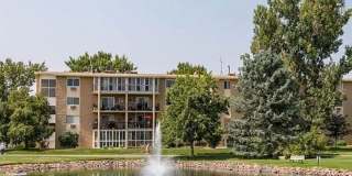 Great Condo and Location in Aurora Gallery 1