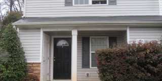 Spacious 4 bedroom, 2 full bath, 2 story town home Gallery 1