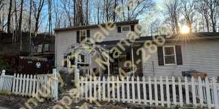 Large 3 Bedroom, 2 Bath Pet friendly home with off street parking and a 600sqft detached garage Gallery 1