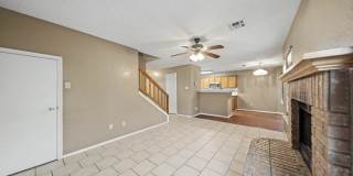 2411 Dennis St Gallery 8