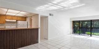 5801 Washington St Gallery 7