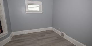 Newly Renovated 4BR/2BA - 1215 E 113th St Gallery 19