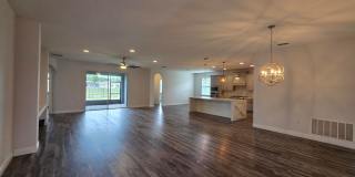 Gorgeous 4-Bedroom, 3-Bathroom Home in Providence Gallery 9