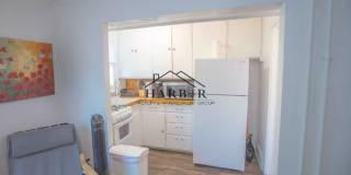 Modern Minimalism: Efficient 1-BR in a Top-Tier Location Modern Minimalism: Efficient 1-BR in a Top-Tier Location Gallery 3
