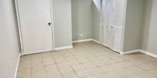 2445 East Huntingdon Street Gallery 10