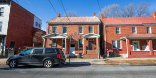 2 Bedroom, 1.5 Bath, Duplex in Historic Martinsburg, WV Gallery 1