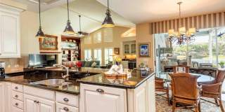 6605 STONINGTON DRIVE N Gallery 18