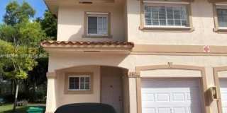 3071 Riverside Dr Gallery 1