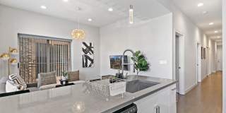 2151-2153 W Division St Gallery 7