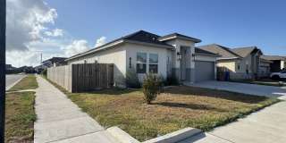 SPACIOUS NEW BUILT 4 BD 2.5 BTH SPACIOUS NEW BUILT 4 BD 2.5 BTH Gallery 1
