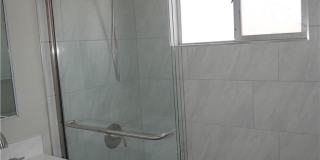 513 E Walnut, Apt. C Street Gallery 9