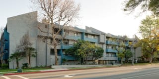 eaves Old Town Pasadena Gallery 23