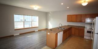 4219 Owl Creek Dr. - 3 Bedroom 2.5 Bath w/ a 2 car attached garage Gallery 4