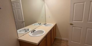 Beautiful 3 Bed, 2 Bath Condo in NW Fort Collins! Gallery 5