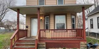 Lorain/W.73 neighborhood, updated 3 bed/1 bath single family house. Gallery 84