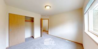 Great Location!  Quiet Neighborhood! Gallery 16