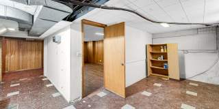 7248 N Ridge Boulevard Gallery 22