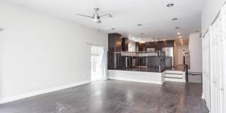 700 N Noble Gallery 9