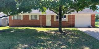 2318 W Twin Springs Street Gallery 1