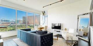 Fully Furnished High Rise with Wynn Golf Course Views! Gallery 38