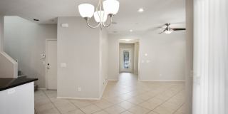 4 Bedroom, 3 Den West Side Home Gallery 9
