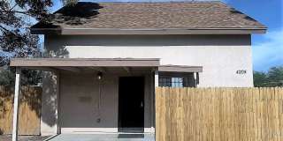 Popular 2Bdm/1.5Ba 2 Story home, All Utilities Included, Available Now! Gallery 1