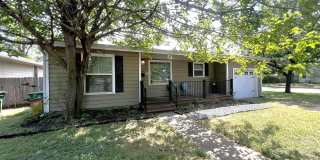 Furnished 2/2 Home in Crestview 3-12 month lease terms available Gallery 17