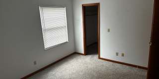 1604 S Pinestone Gallery 7