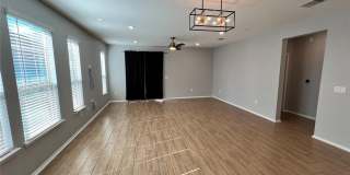 Del Valle Sundance Crossing / 4 bedrooms, 2 baths, 1 story home / Like New built 2021 / Refrigerator, Washer & Dryer Gallery 9