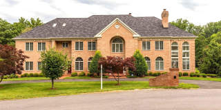 914 HELGA Place Gallery 1