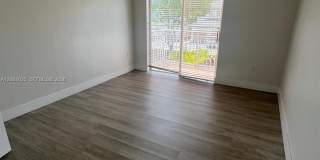 7570 NW 176th Ter Gallery 5