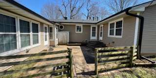 Very spacious 4 bedroom, 2 bath home in Kickapoo Schools! This will go fast! Gallery 18